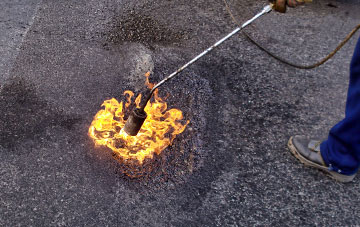 Llanelidan flat roofing repairs